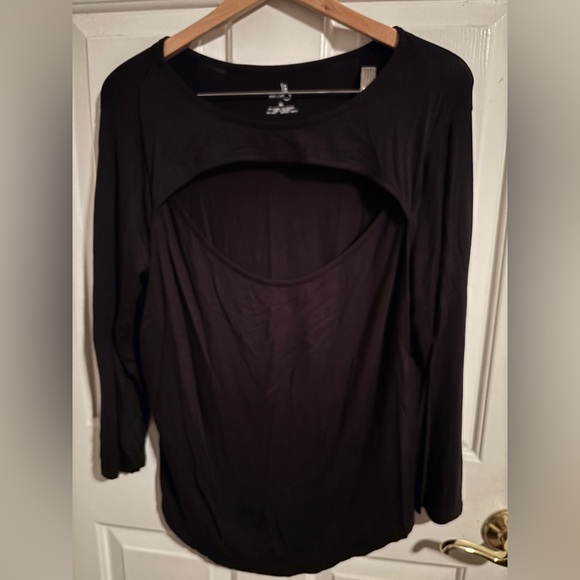 belle sky Tops - Belle Sky Black Chest Cutout Long Sleeve Shirt